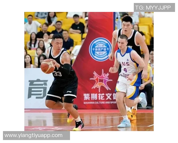 广东全运男篮热身赛大胜澳洲维多利亚焦泊乔与贺希宁双双贡献15分表现出色